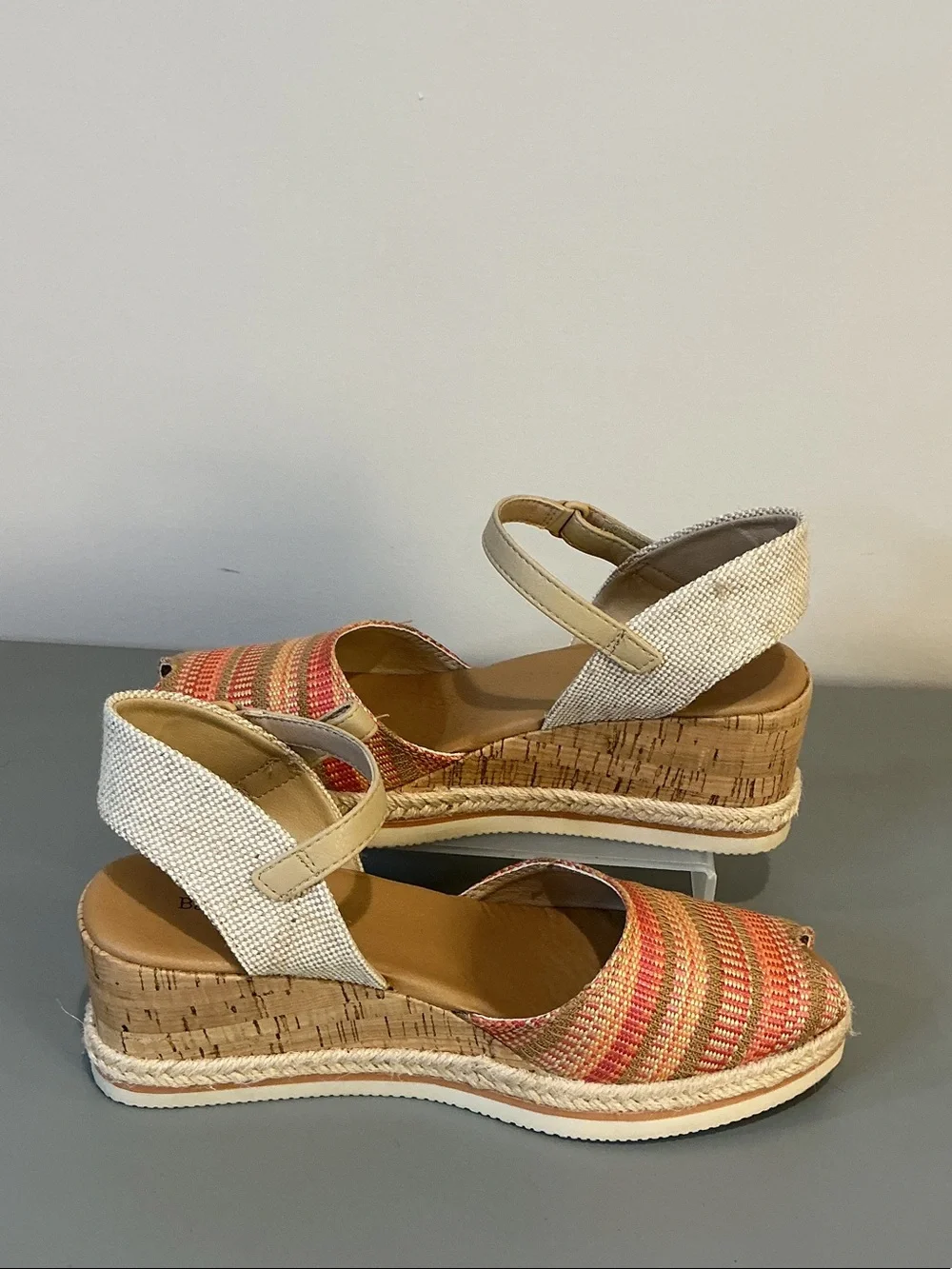 BareTraps Acadia Coral and Tan Wedge Espadrilles, size 7.5